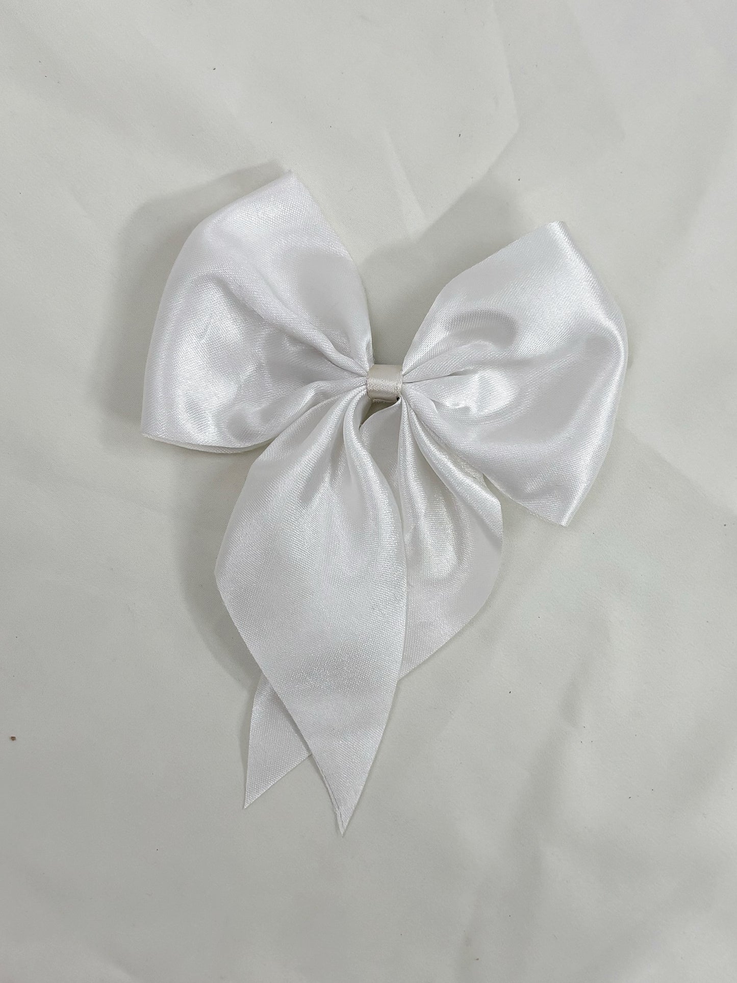 White hairbow