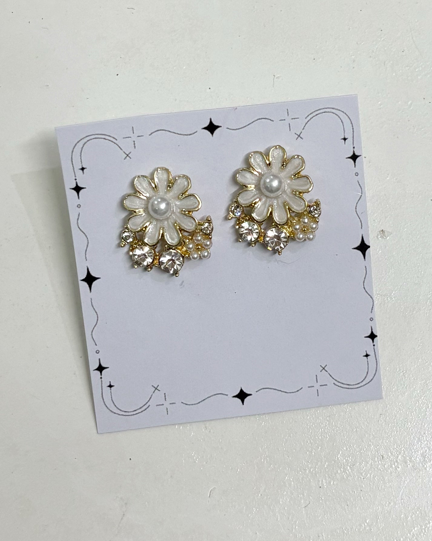 Daisy diamond studs