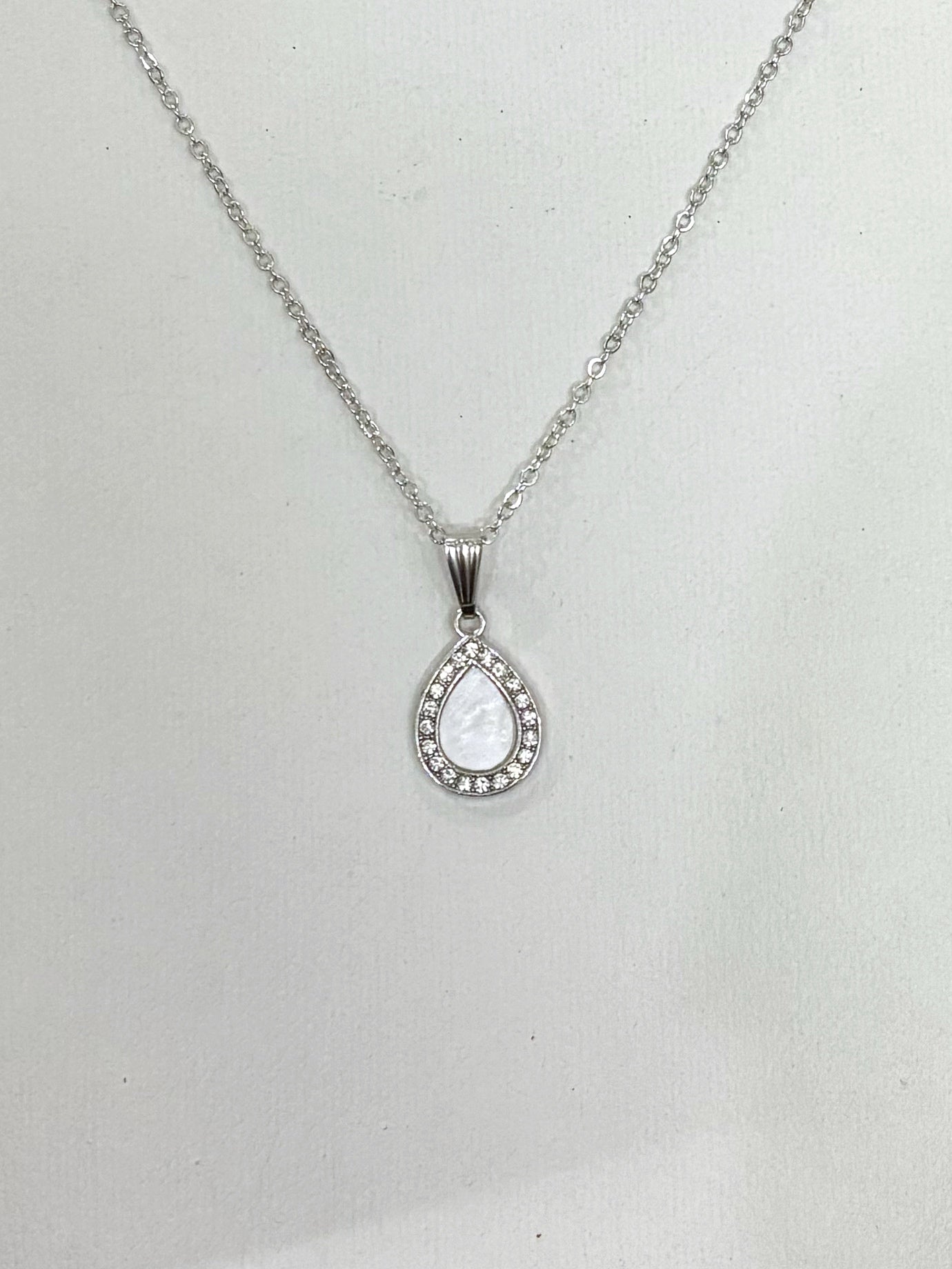 Drop pendant