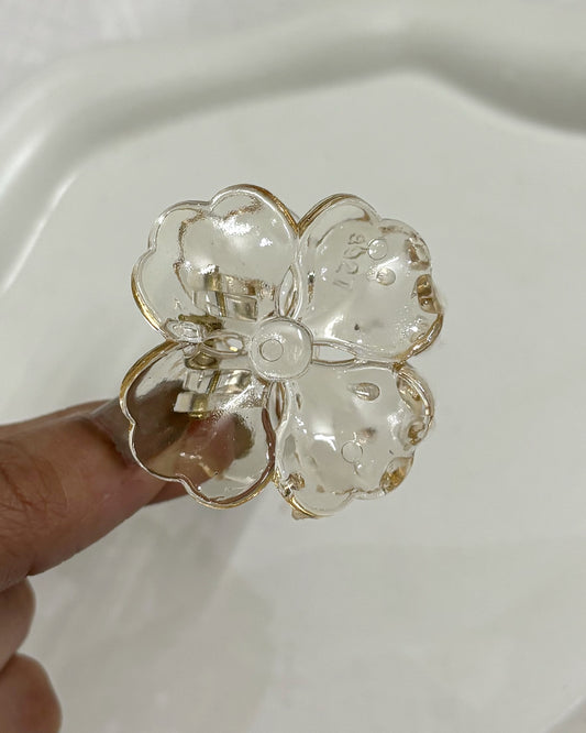 Clover claw (golden)
