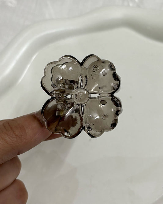 Clover claw (grey)