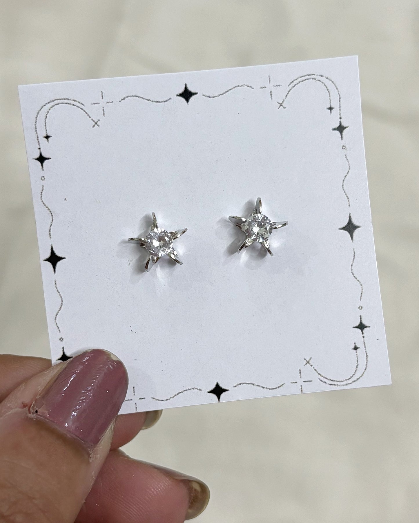 Star studs (white)