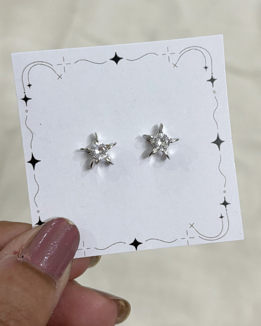 Star studs (white)