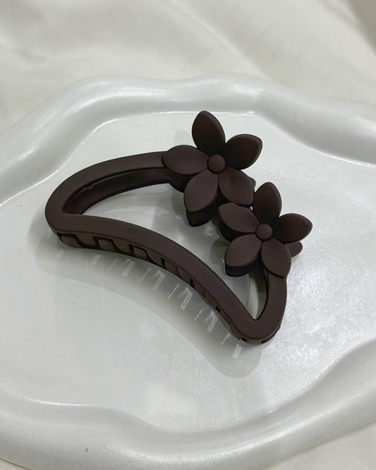 Floral claw (brown)