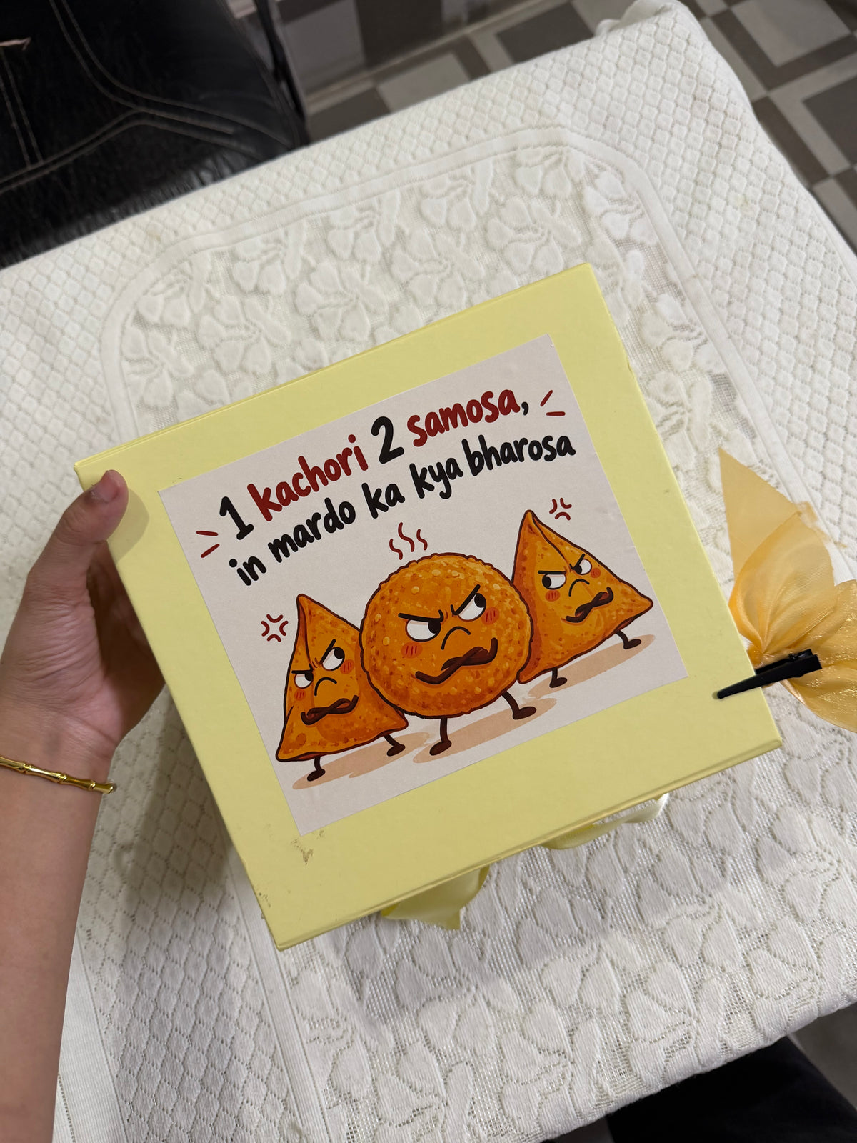 Kachori samosa hamper