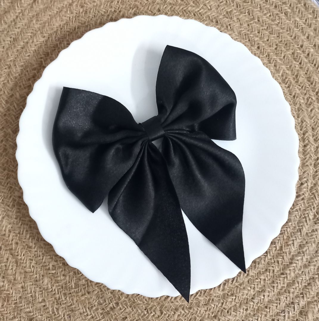 black medium hairbow