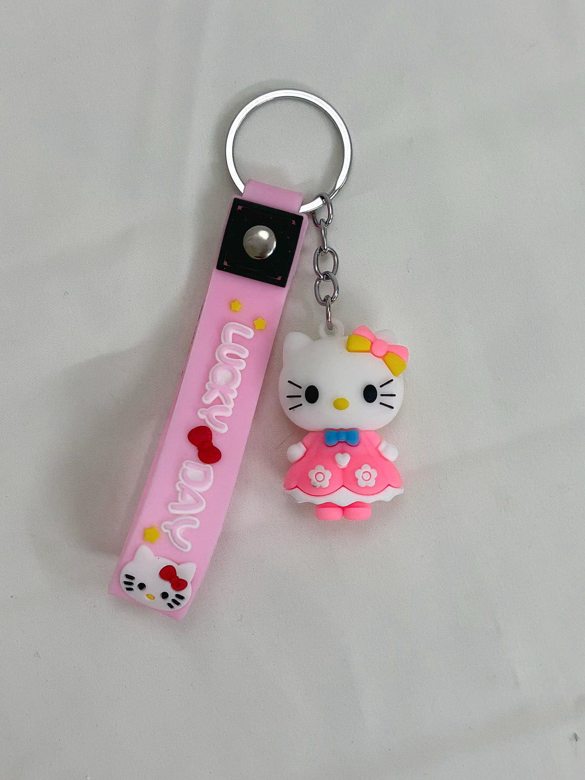 hello kitty pink keyring
