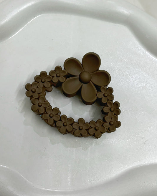 Tiara claw (brown)