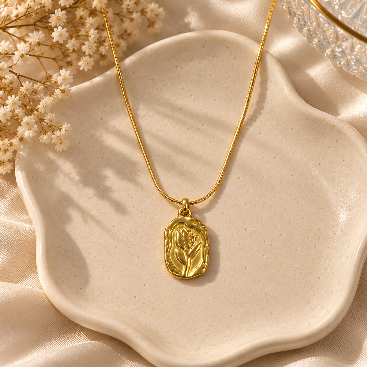 Rose pendant
