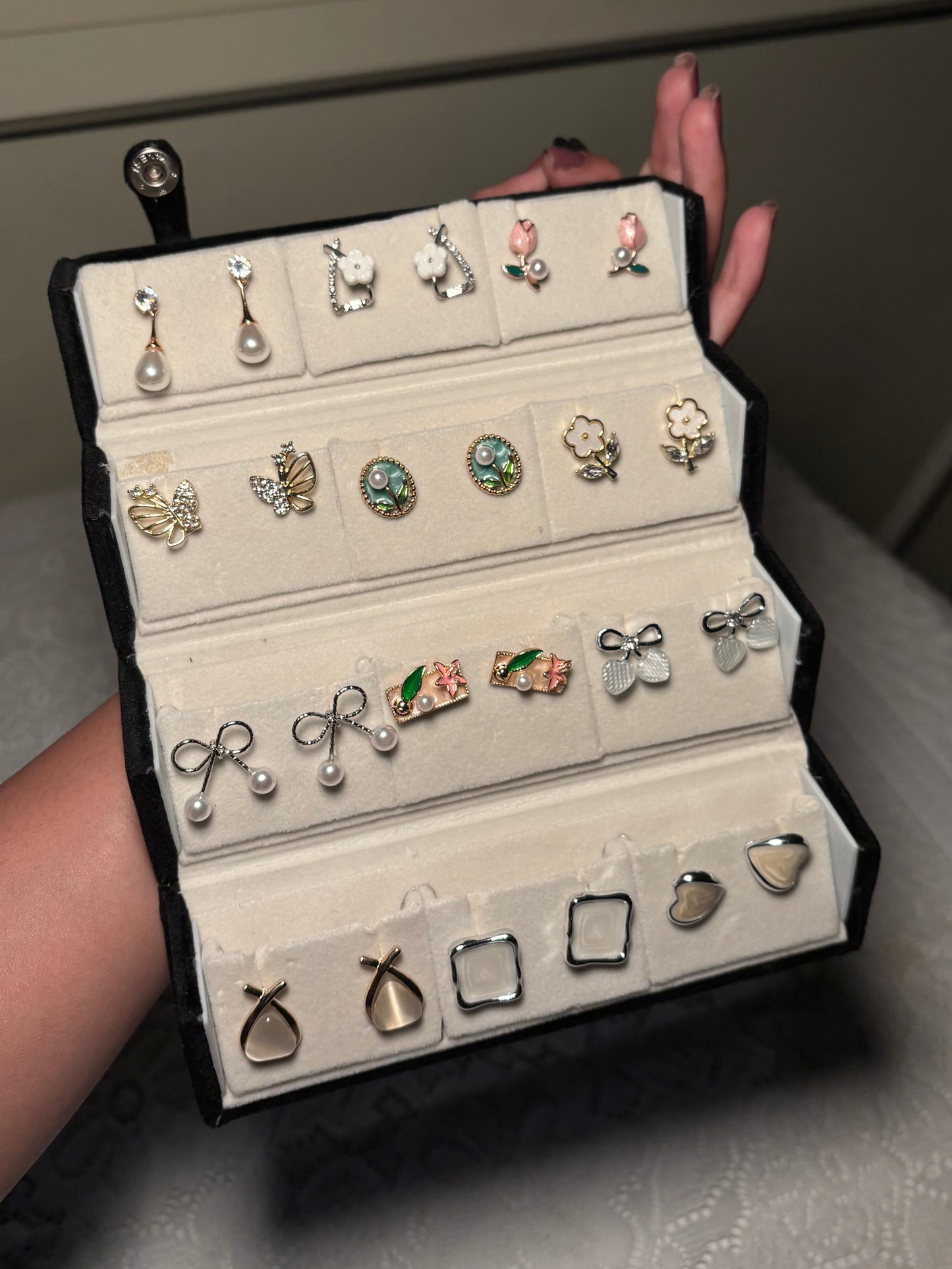 12 premium earrings box