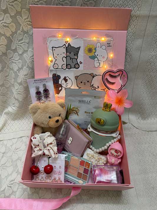 Cuddle gift hamper