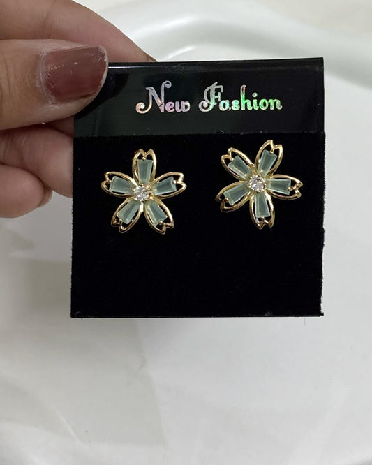 Sakura studs (pista)