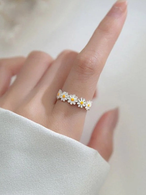 Daisy ring (non adjustable)