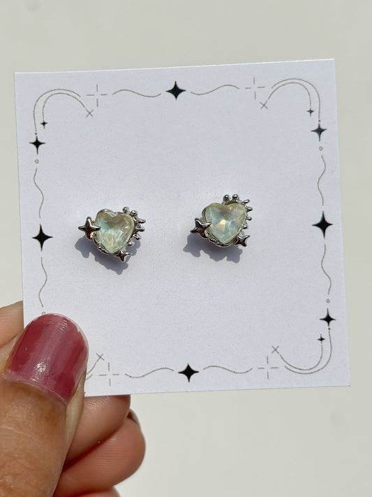 Princess studs (pastel green)