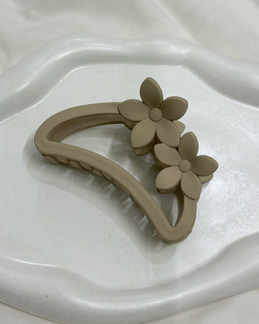 Floral claw (beige)