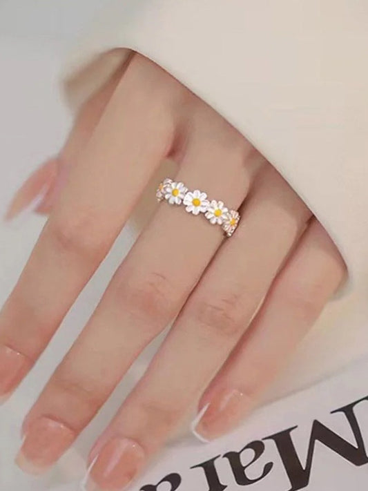 Daisy ring (non adjustable)
