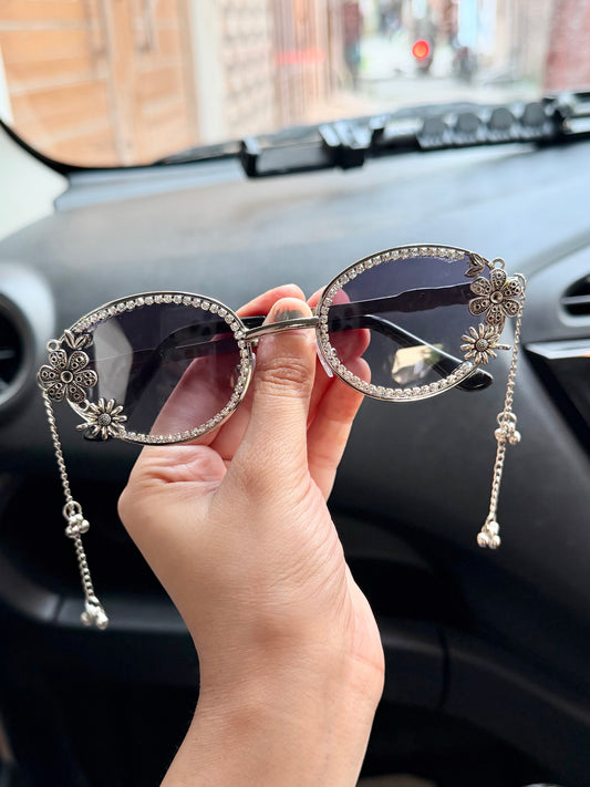Desi shades (latkan)