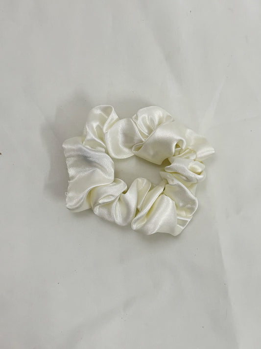 Cream scrunchie
