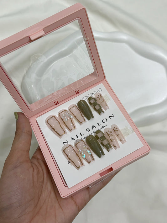Bliss nails (1)