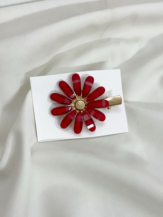 Medium daisy clip